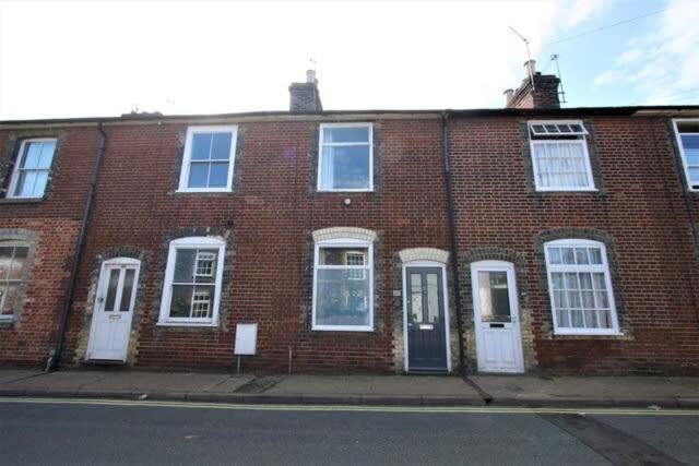 Cosy 2 Bedroom Victorian Townhouse In The Town Centre Bury St. Edmunds 外观 照片