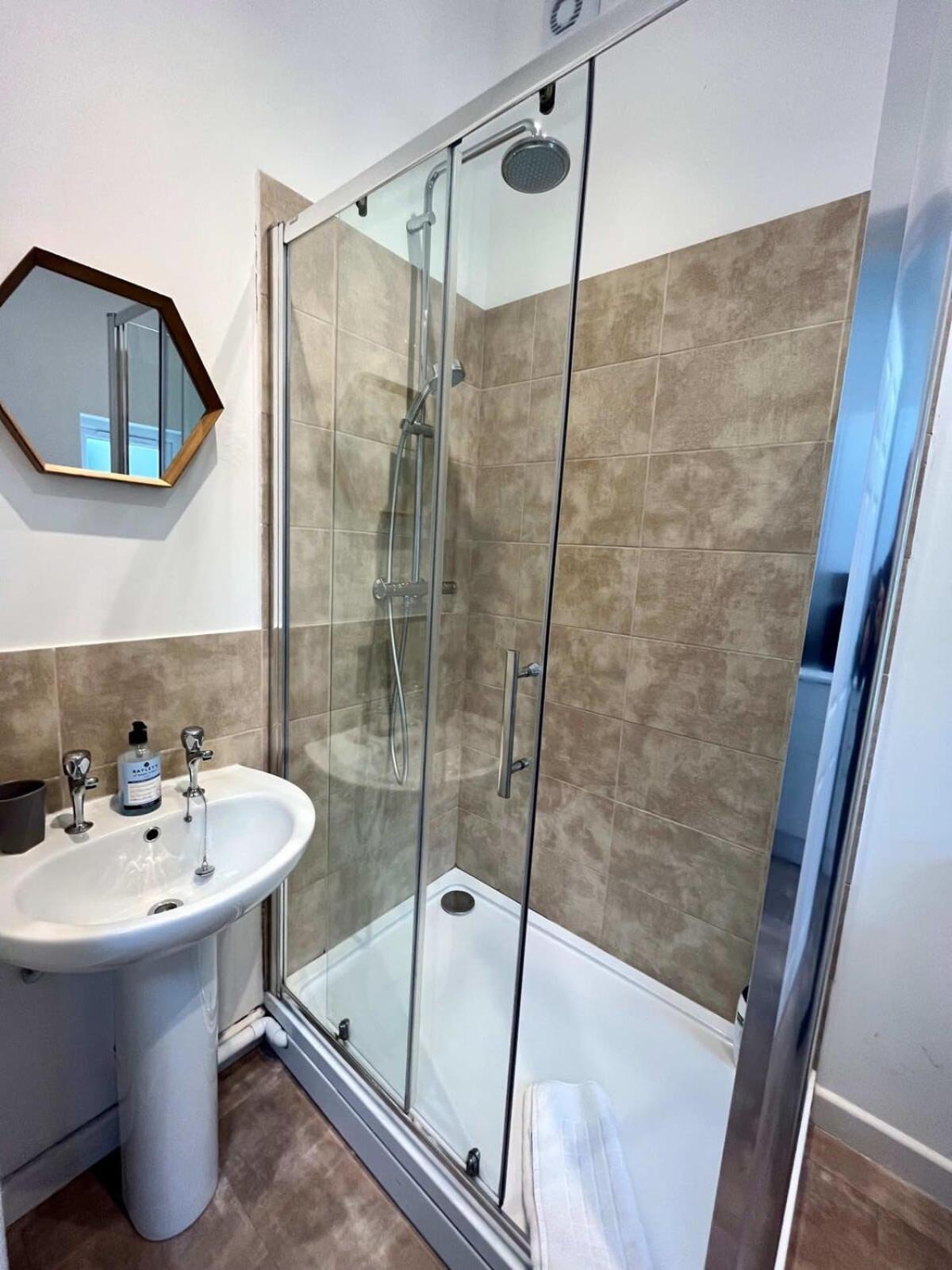 Cosy 2 Bedroom Victorian Townhouse In The Town Centre Bury St. Edmunds 外观 照片
